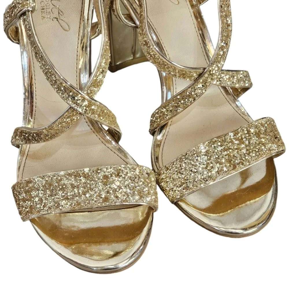Badgley Mischka Jewel Heels Sz 8 Gold Glitter Sparkle New Years Cocktail Strappy